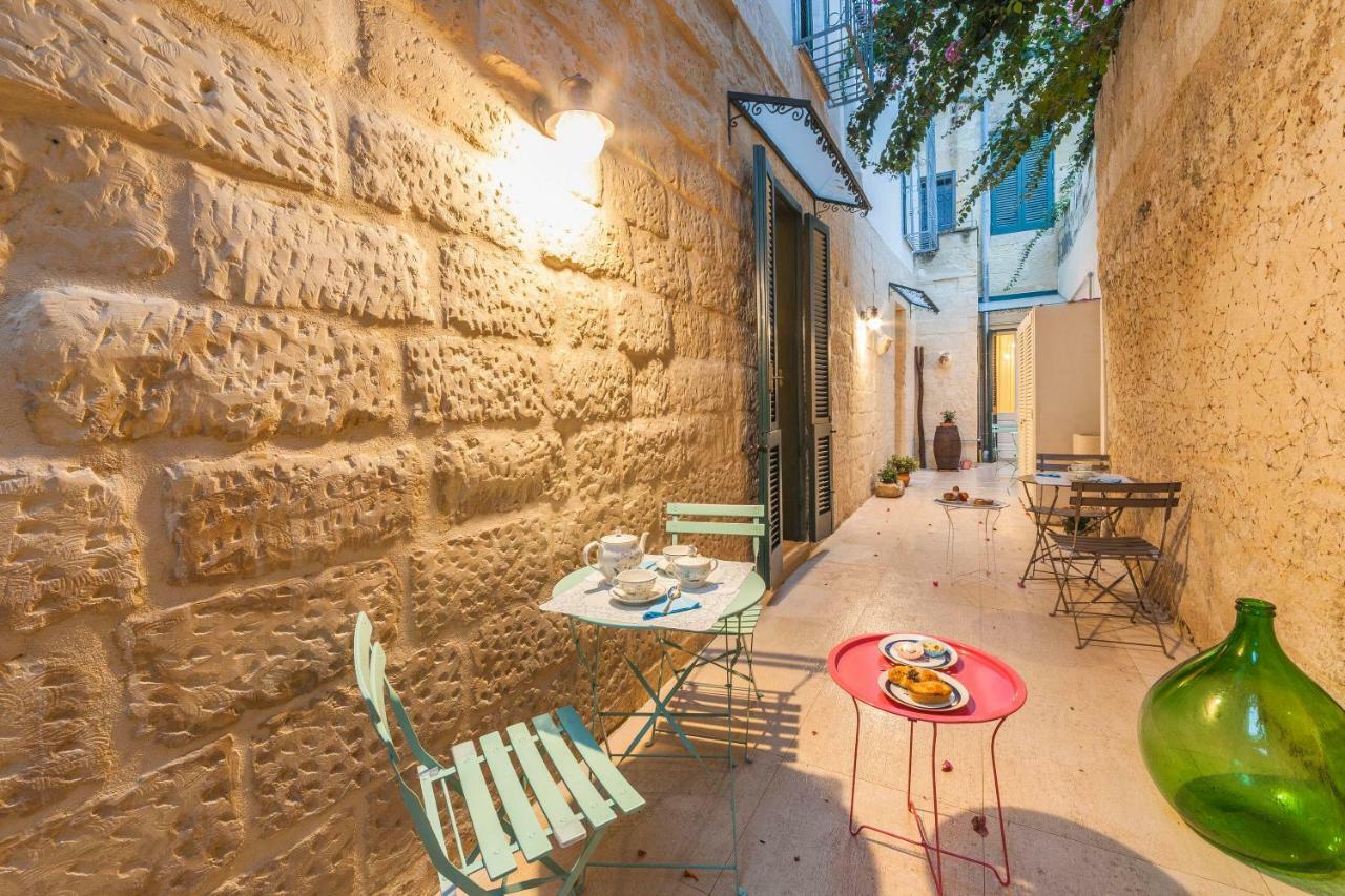 La Luna In Cortile Lecce Extérieur photo