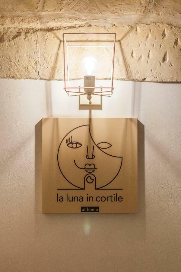 La Luna In Cortile Lecce Extérieur photo